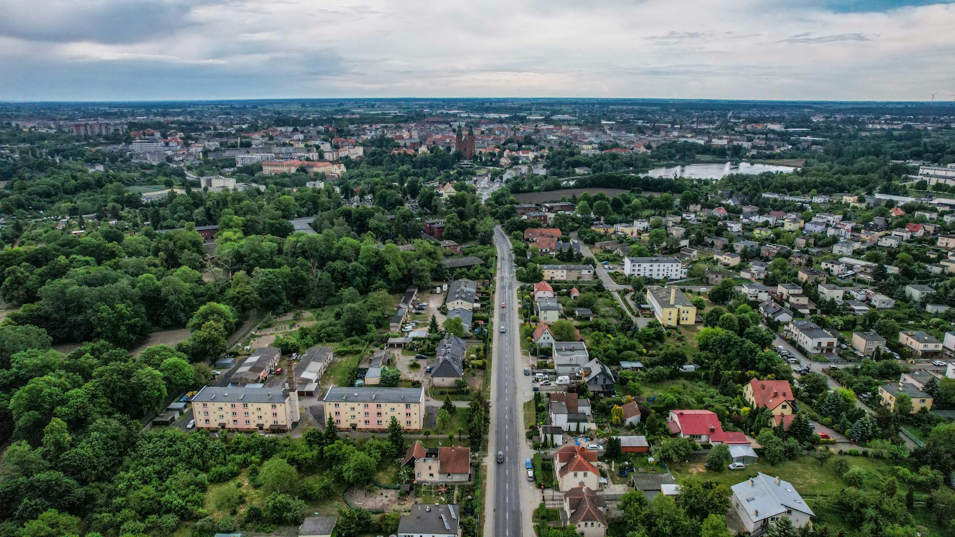Mapa drogowa Piotrkowa Trybunalskiego z zaznaczoną ulicą Roosevelta, symbolizująca dofinansowanie dróg lokalnych